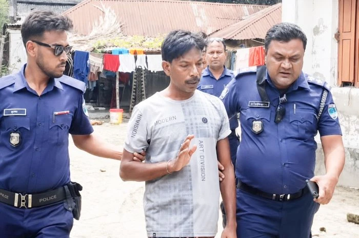 ইসলাম ধর্ম নিয়ে কটূক্তির অভিযোগে এক সনাতন ধর্মাবলম্বী আটক